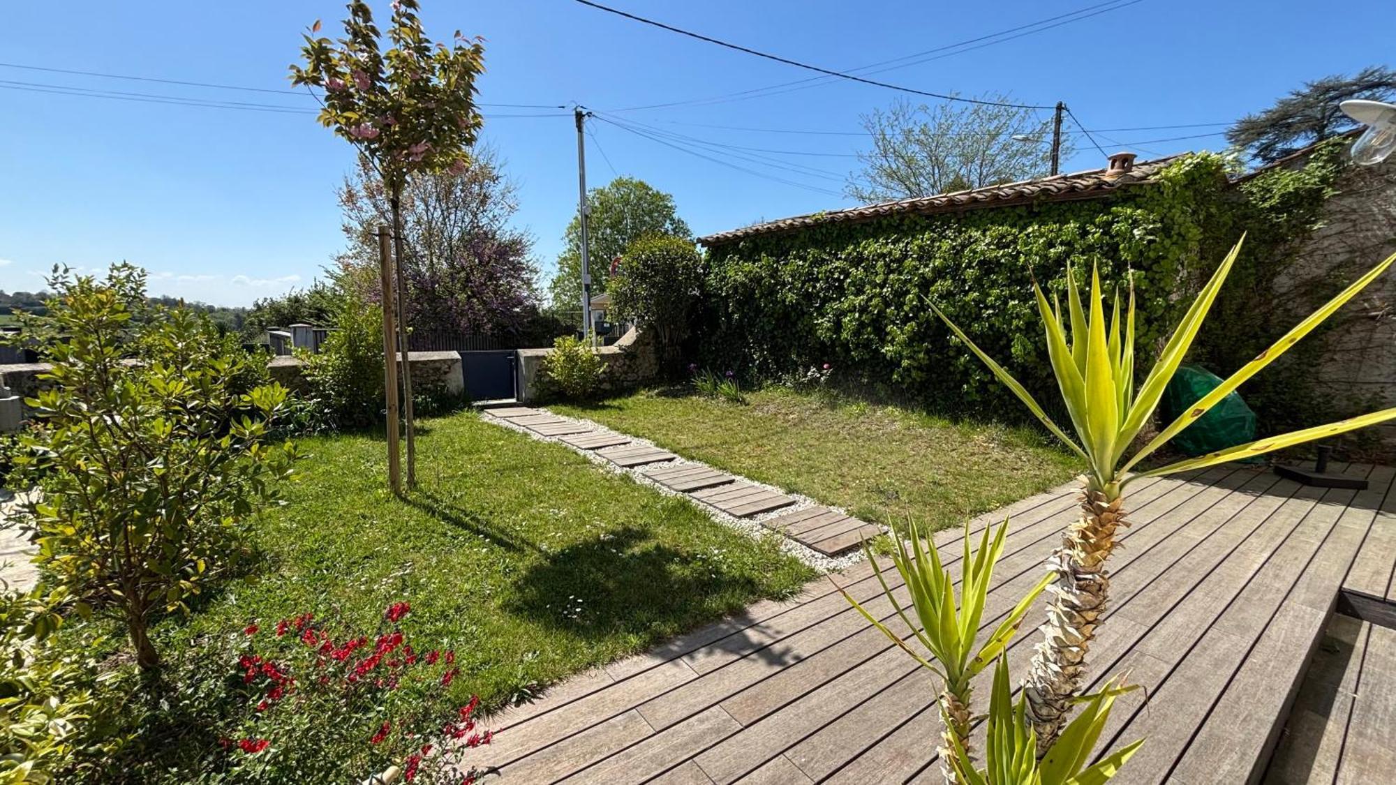 Maison De Charme Avec Jardin Et Terrasse Camblanes-et-Meynac Buitenkant foto